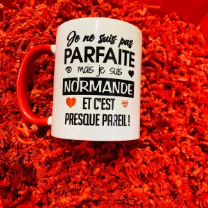 Tasse Je ne suis pas parfaite, mais je suis normande ♥ et c’est presque pareil !