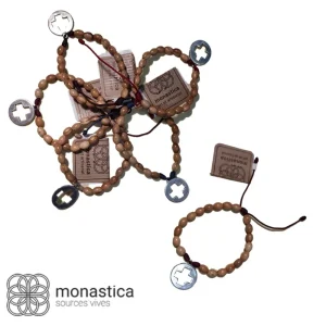 Bracelet dizainier avec une croix évidée
